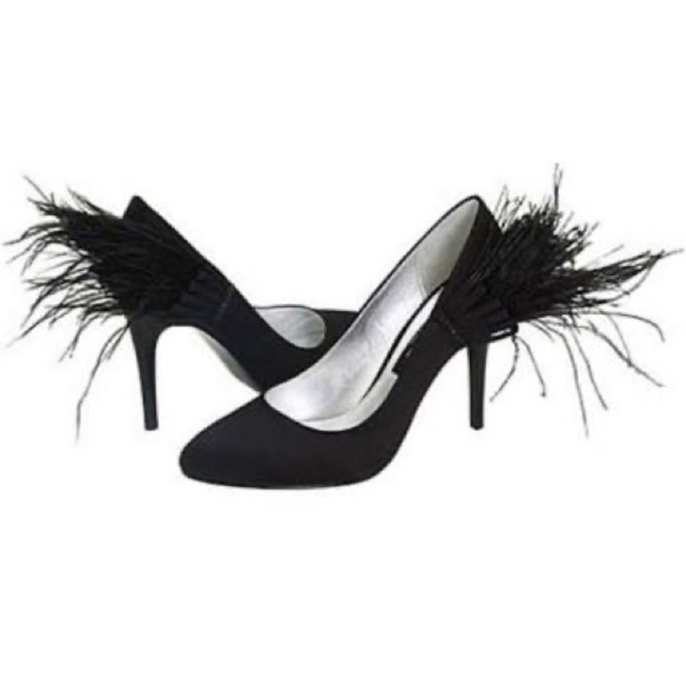 NIB - NEW IN BOX - Nina Xorina Black pumps. 6M